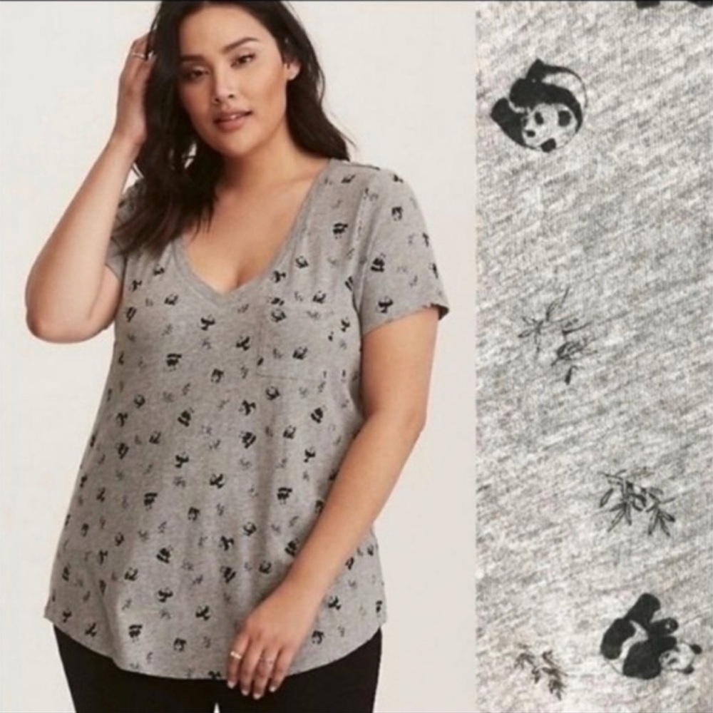 Torrid Panda V Neck short sleeve Sz1.